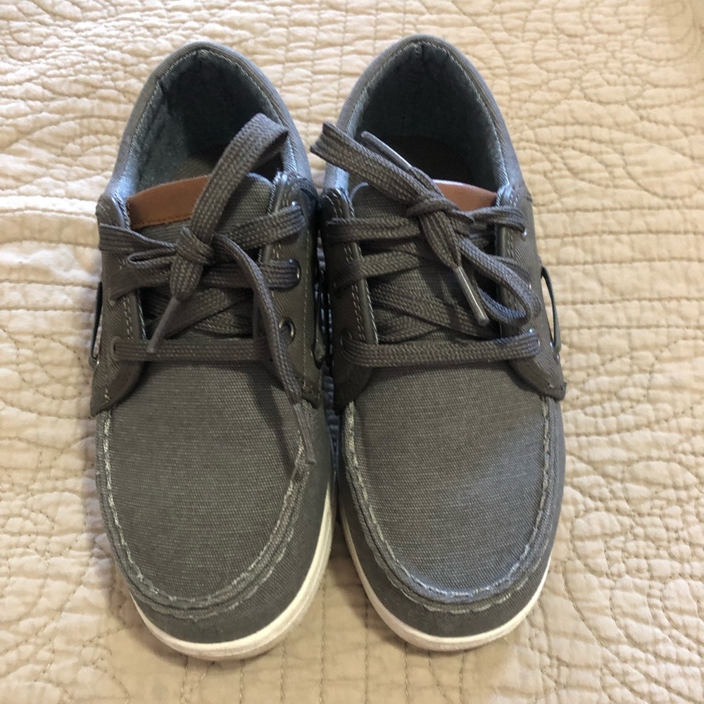 Sonoma kids shoes size 13 EUC